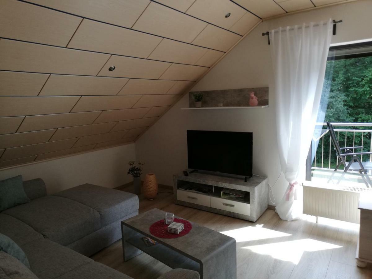 Ferienwohnung An Der Lay Wohnung 2 Bach  エクステリア 写真